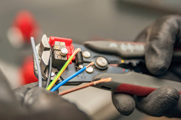 Best Commercial Electrician Services  in Weston, MO